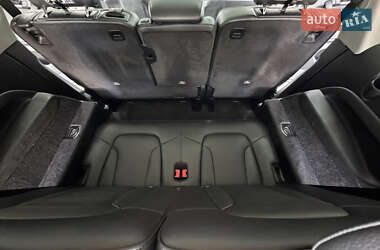 Позашляховик / Кросовер Audi Q7 2013 в 
