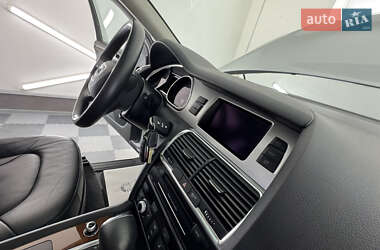 Позашляховик / Кросовер Audi Q7 2013 в 
