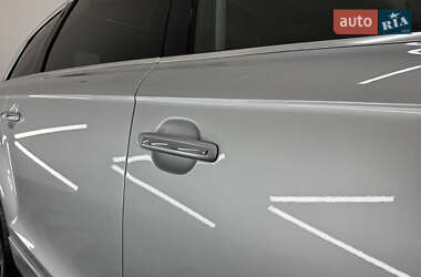 Позашляховик / Кросовер Audi Q7 2013 в 