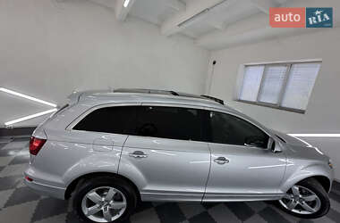 Позашляховик / Кросовер Audi Q7 2013 в 