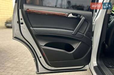 Внедорожник / Кроссовер Audi Q7 2014 в 