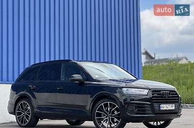 Внедорожник / Кроссовер Audi Q7 2016 в 