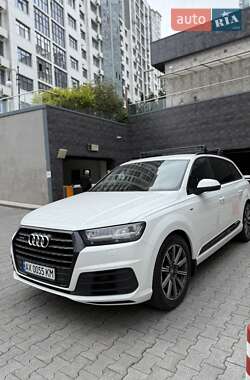 Внедорожник / Кроссовер Audi Q7 2016 в Киеве