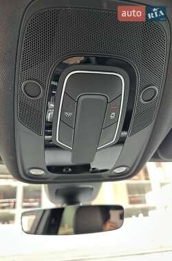 Позашляховик / Кросовер Audi Q7 2016 в 