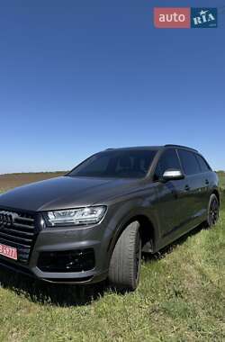 Внедорожник / Кроссовер Audi Q7 2018 в 