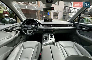 Внедорожник / Кроссовер Audi Q7 2018 в 
