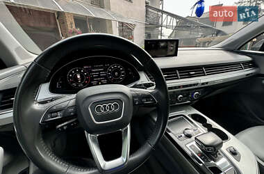 Внедорожник / Кроссовер Audi Q7 2018 в 