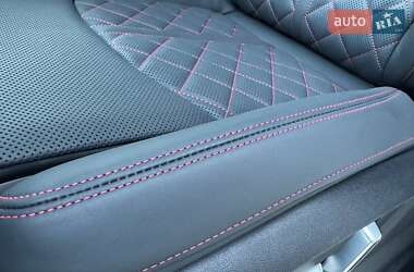 Позашляховик / Кросовер Audi Q7 2024 в 