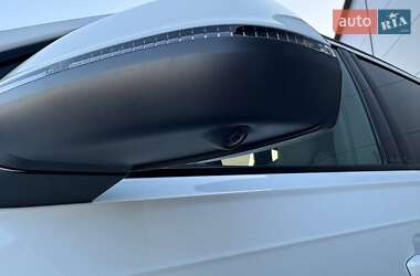 Позашляховик / Кросовер Audi Q7 2024 в 