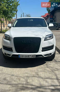 Внедорожник / Кроссовер Audi Q7 2013 в 