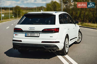 Внедорожник / Кроссовер Audi Q7 2020 в 