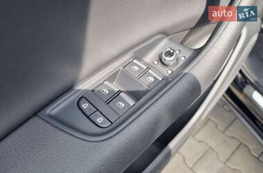 Позашляховик / Кросовер Audi Q7 2021 в 
