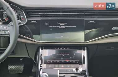 Позашляховик / Кросовер Audi Q7 2021 в 