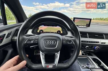 Внедорожник / Кроссовер Audi Q7 2017 в Ровно