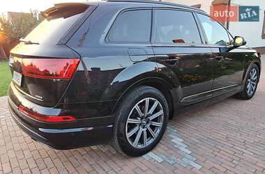 Внедорожник / Кроссовер Audi Q7 2017 в 