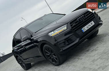 Внедорожник / Кроссовер Audi Q7 2016 в 