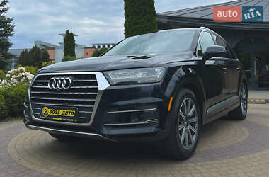 Позашляховик / Кросовер Audi Q7 2016 в 