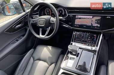 Внедорожник / Кроссовер Audi Q7 2021 в 