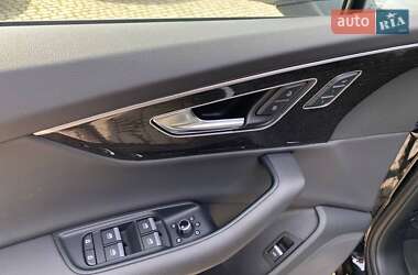 Внедорожник / Кроссовер Audi Q7 2021 в 