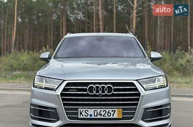 Внедорожник / Кроссовер Audi Q7 2016 в 