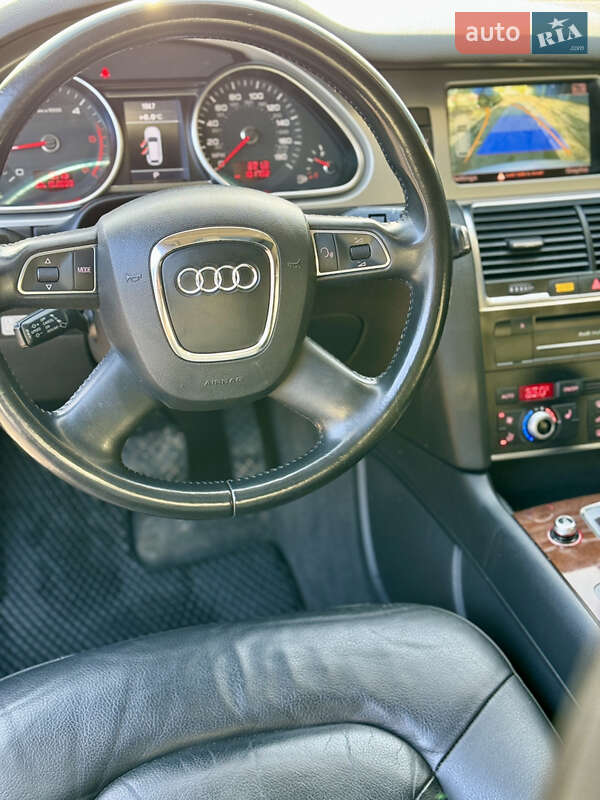 Позашляховик / Кросовер Audi Q7 2010 в Чернігові