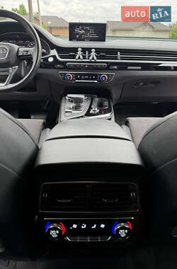 Внедорожник / Кроссовер Audi Q7 2019 в 