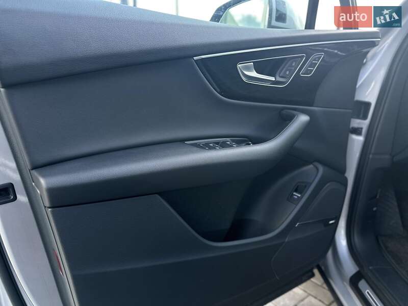 Внедорожник / Кроссовер Audi Q7 2020 в Умани