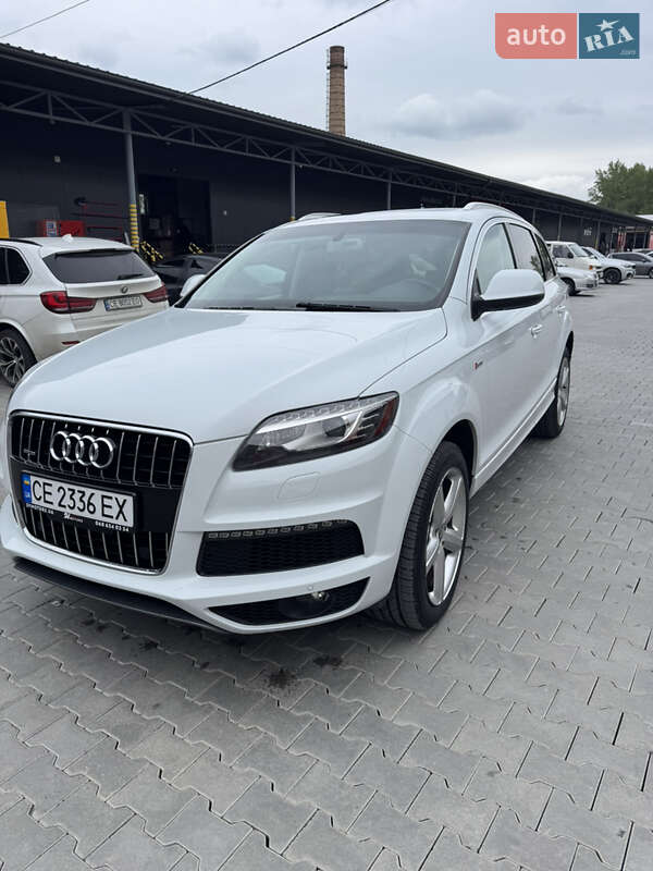 Позашляховик / Кросовер Audi Q7 2013 в 