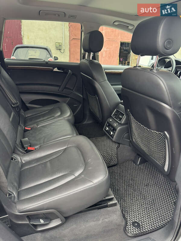 Внедорожник / Кроссовер Audi Q7 2013 в Черновцах