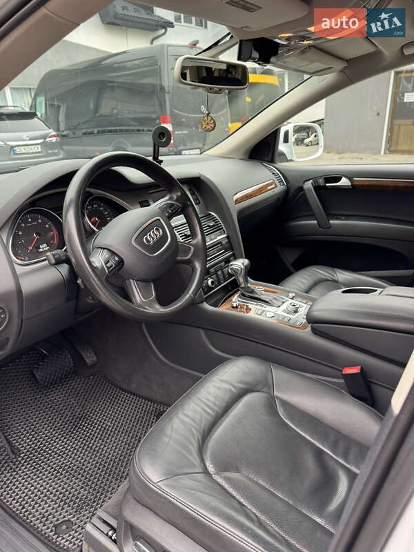 Внедорожник / Кроссовер Audi Q7 2013 в Черновцах