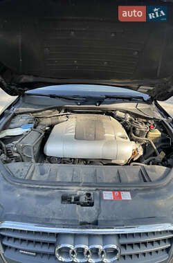 Внедорожник / Кроссовер Audi Q7 2009 в 
