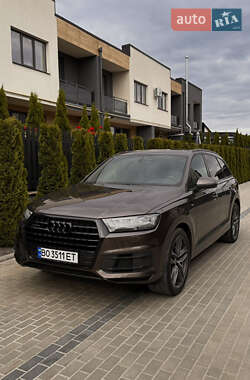 Позашляховик / Кросовер Audi Q7 2015 в Тернополі