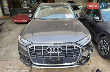 Внедорожник / Кроссовер Audi Q7 2020 в 