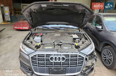 Внедорожник / Кроссовер Audi Q7 2020 в 