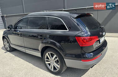Внедорожник / Кроссовер Audi Q7 2012 в 