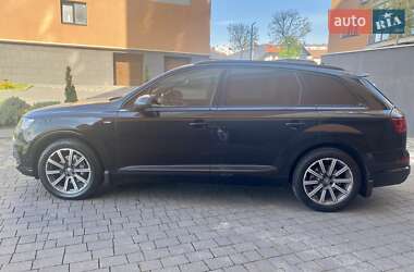 Внедорожник / Кроссовер Audi Q7 2016 в 