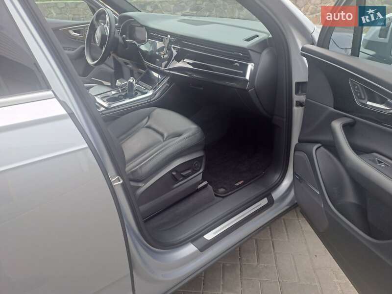 Внедорожник / Кроссовер Audi Q7 2020 в Умани