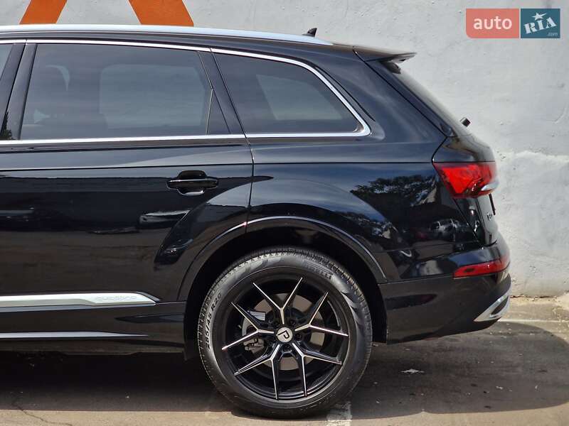 Внедорожник / Кроссовер Audi Q7 2021 в Одессе