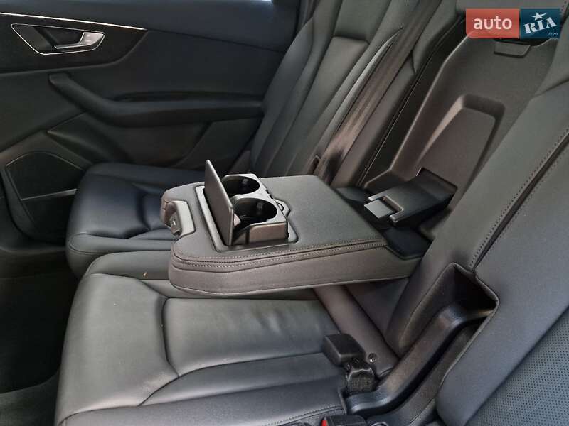 Внедорожник / Кроссовер Audi Q7 2021 в Одессе