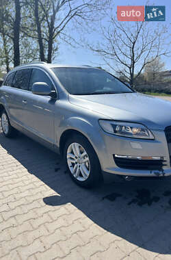 Внедорожник / Кроссовер Audi Q7 2007 в 