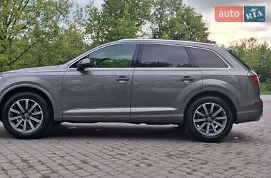 Позашляховик / Кросовер Audi Q7 2016 в 