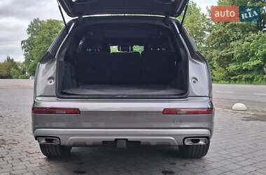 Позашляховик / Кросовер Audi Q7 2016 в 