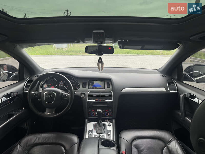Внедорожник / Кроссовер Audi Q7 2011 в Ужгороде