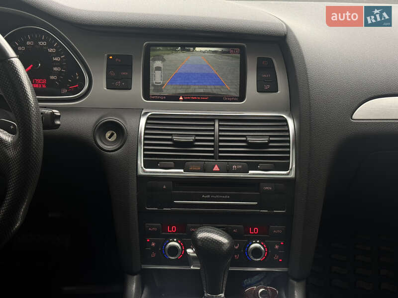 Внедорожник / Кроссовер Audi Q7 2011 в Ужгороде