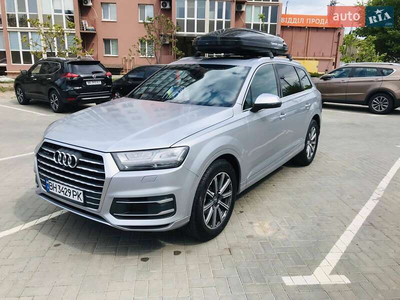 Позашляховик / Кросовер Audi Q7 2018 в Новій Одесі