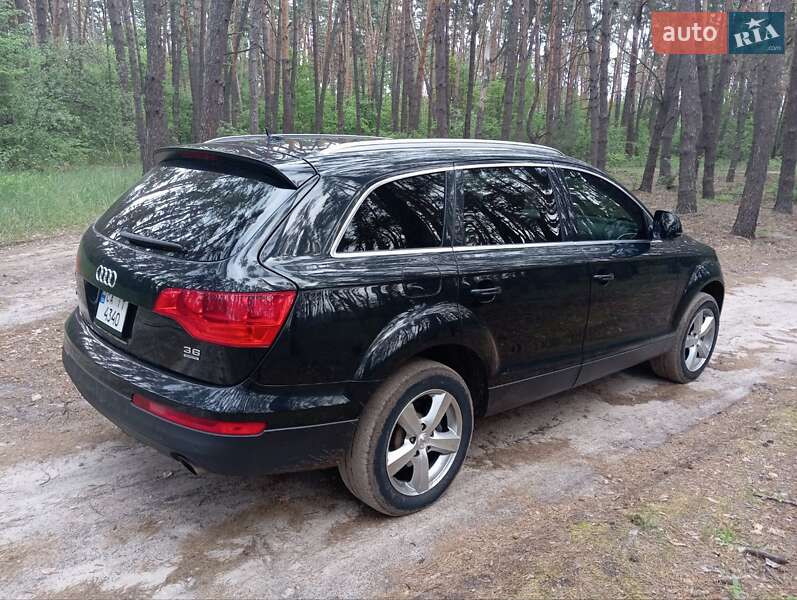 Внедорожник / Кроссовер Audi Q7 2008 в 