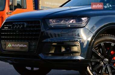 Позашляховик / Кросовер Audi Q7 2017 в 