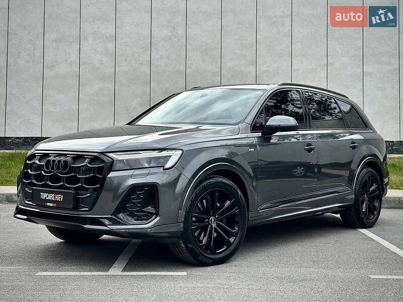 Позашляховик / Кросовер Audi Q7 2025 в 