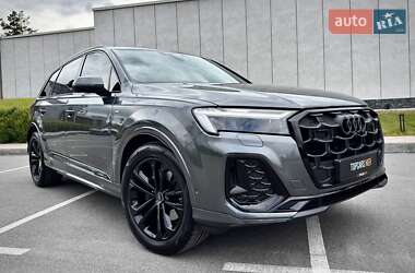 Позашляховик / Кросовер Audi Q7 2025 в 