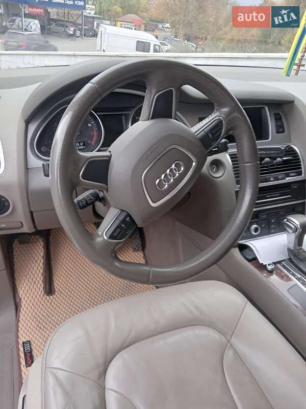Внедорожник / Кроссовер Audi Q7 2013 в Тернополе